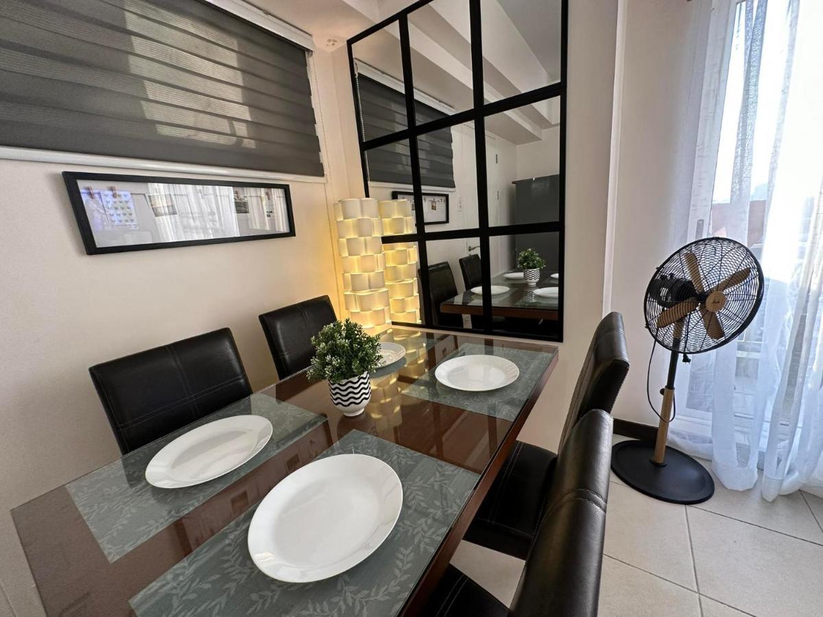 Celandine Residence In Quezon City Caloocan Exteriör bild