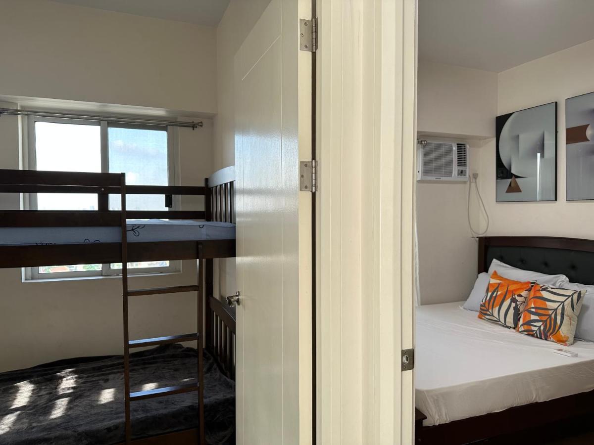 Celandine Residence In Quezon City Caloocan Exteriör bild