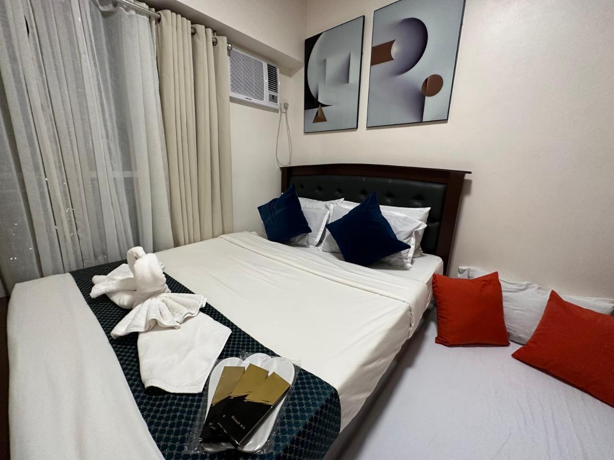 Celandine Residence In Quezon City Caloocan Exteriör bild