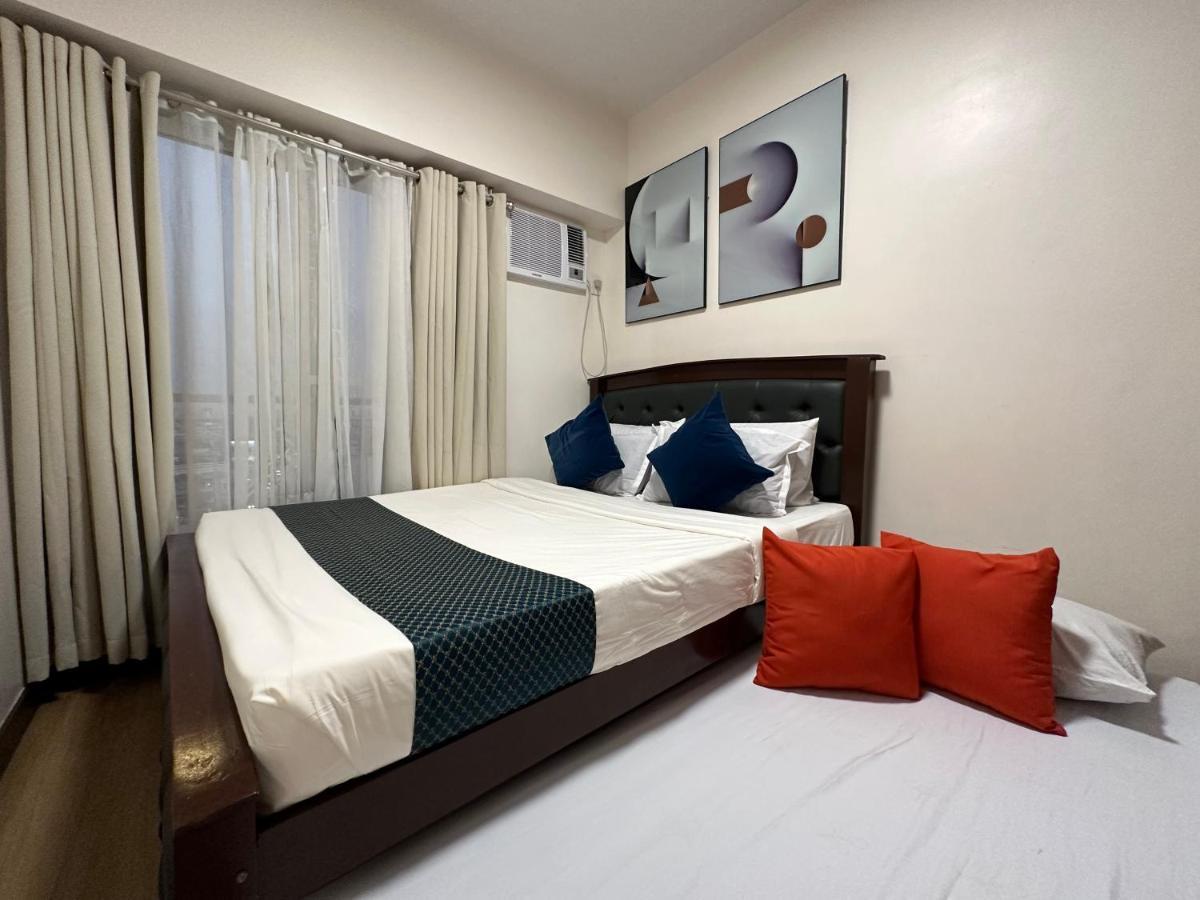 Celandine Residence In Quezon City Caloocan Exteriör bild
